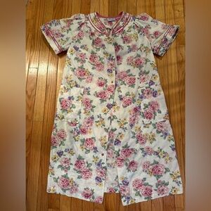 Floral Women's Nightgown - Pink and White quilted neck grannycore